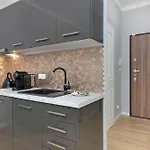 Elegant In Center With Parking And Access To Viewing Terrace By Renters Appartement *