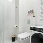 Appartement Elegant In Center With Parking And Access To Viewing Terrace By Renters