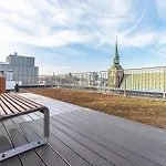 Elegant In Center With Parking And Access To Viewing Terrace By Renters Apartmán *