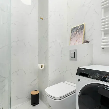 شقة Elegant In Center With Parking And Access To Viewing Terrace By Renters