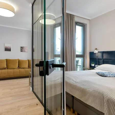 Elegant In Center With Parking And Access To Viewing Terrace By Renters * غدانسك