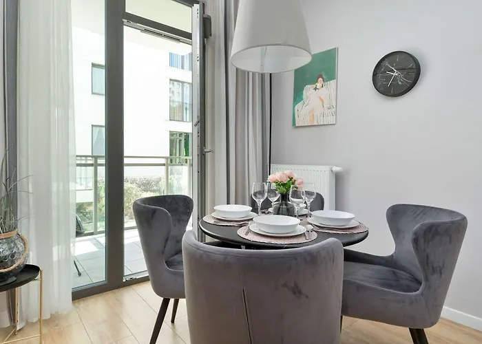 Elegant In Center With Parking And Access To Viewing Terrace By Renters Gdansk