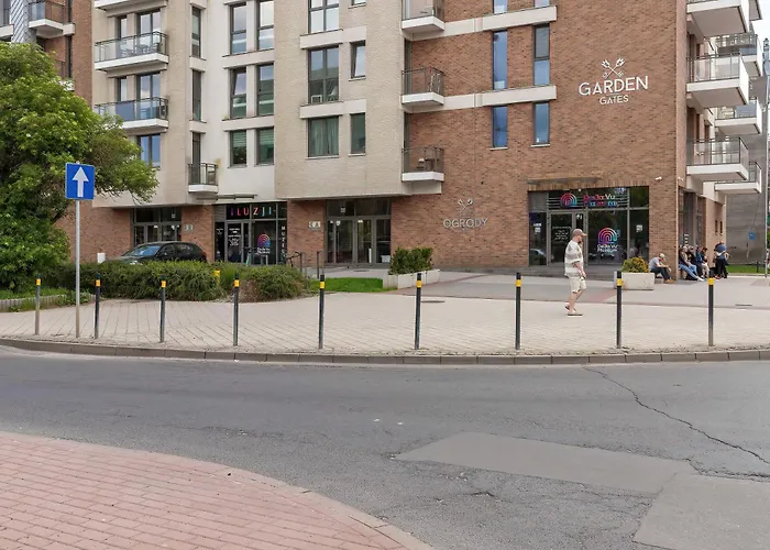 Elegant In Center With Parking And Access To Viewing Terrace By Renters *