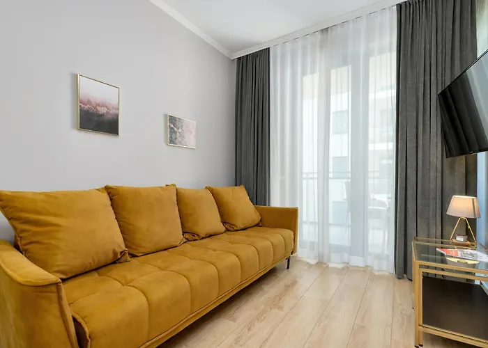 Elegant In Center With Parking And Access To Viewing Terrace By Renters *