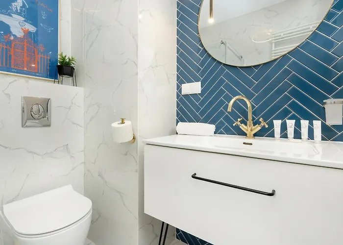 Elegant In Center With Parking And Access To Viewing Terrace By Renters Daire *