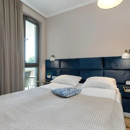 Apartment Elegant In Center With Parking And Access To Viewing Terrace By Renters