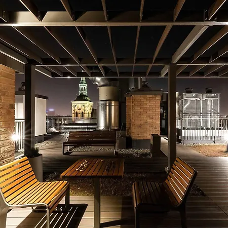 Elegant In Center With Parking And Access To Viewing Terrace By Renters Appartement *
